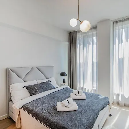 Luxury & Brand New Apartment *