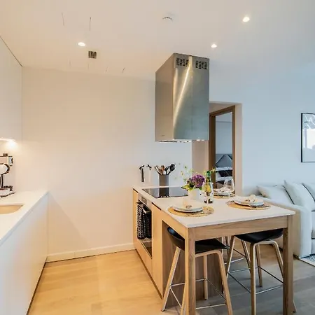 Luxury & Brand New Apartment